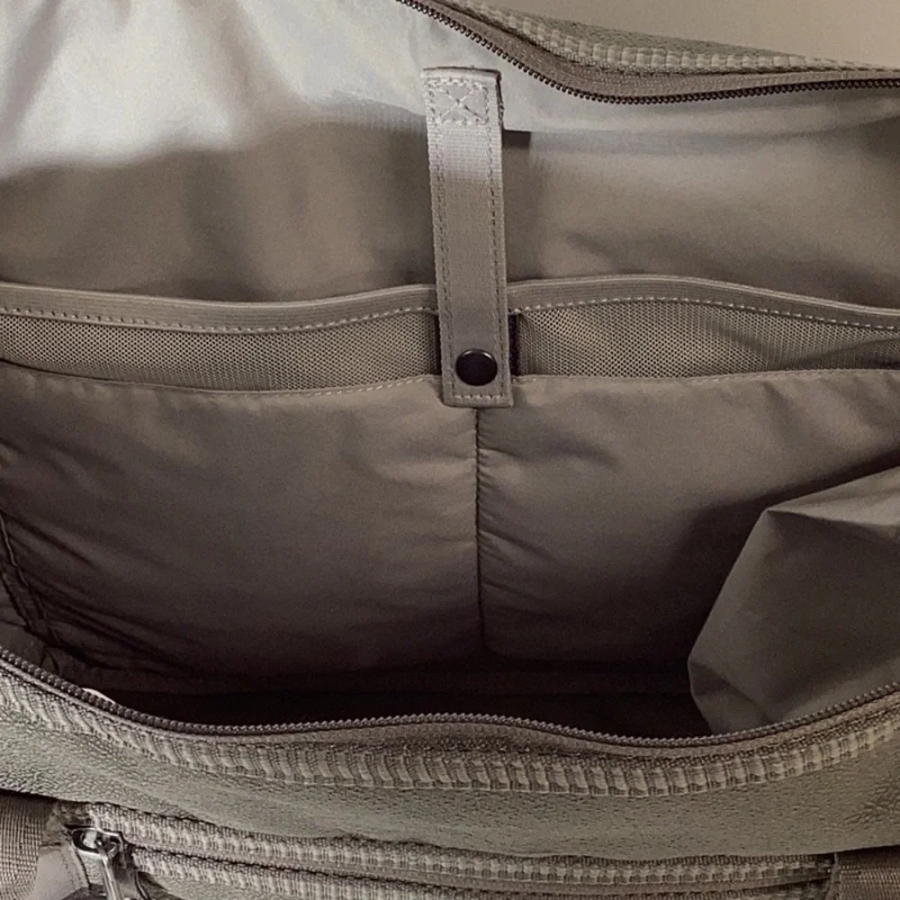 NWOT NIKE Women's One Training Tote Bag Gray - Picture 6 of 8